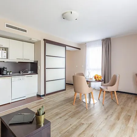 Apart Otel Appart'city Confort Nantes Ouest 3*