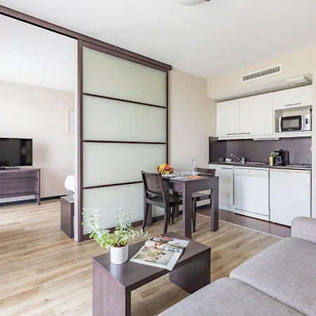 Appart'city Confort Nantes Ouest Hotel apartamentowy 3*