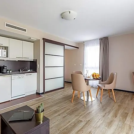 Appart'city Confort Nantes Ouest 3*